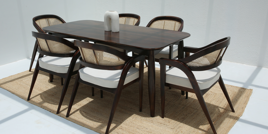 Dining Table Styling UAE: Centerpieces, Table Runners, and Mood Lighting Tips