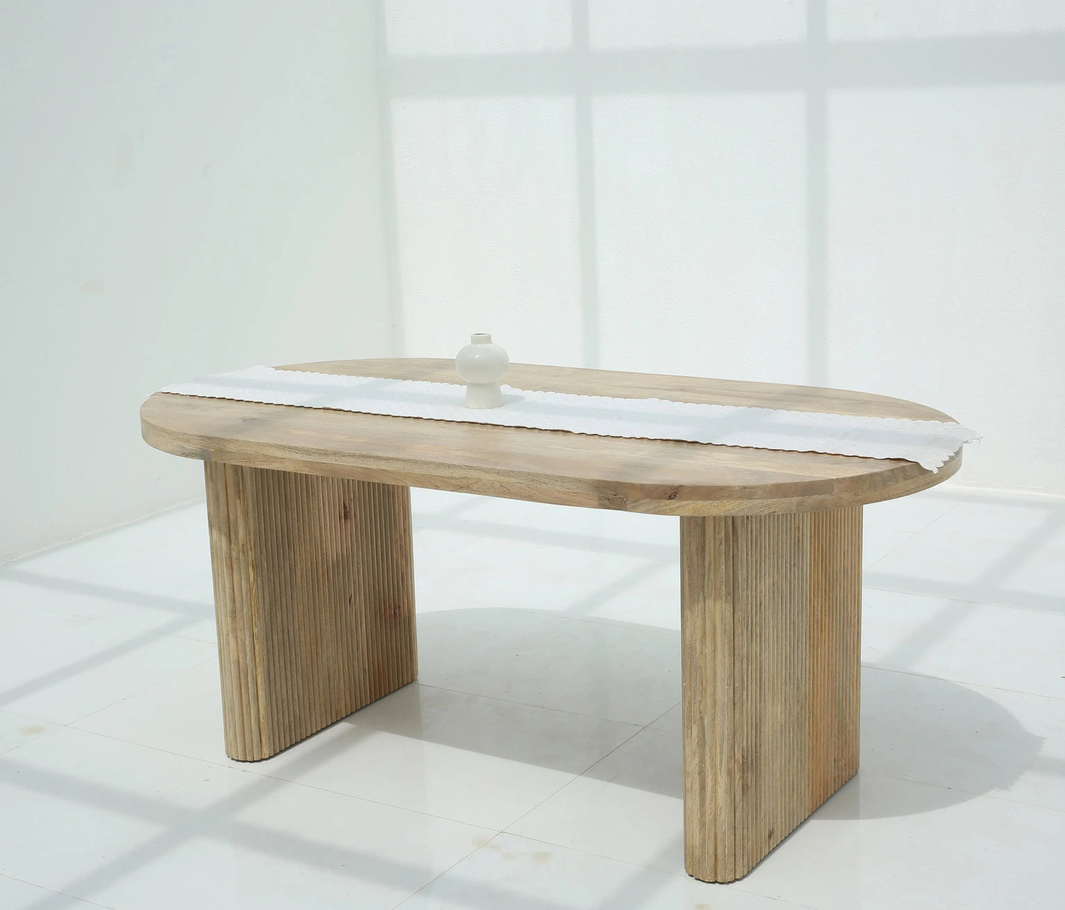 Elegant dining table with modern design – ideal for UAE homes