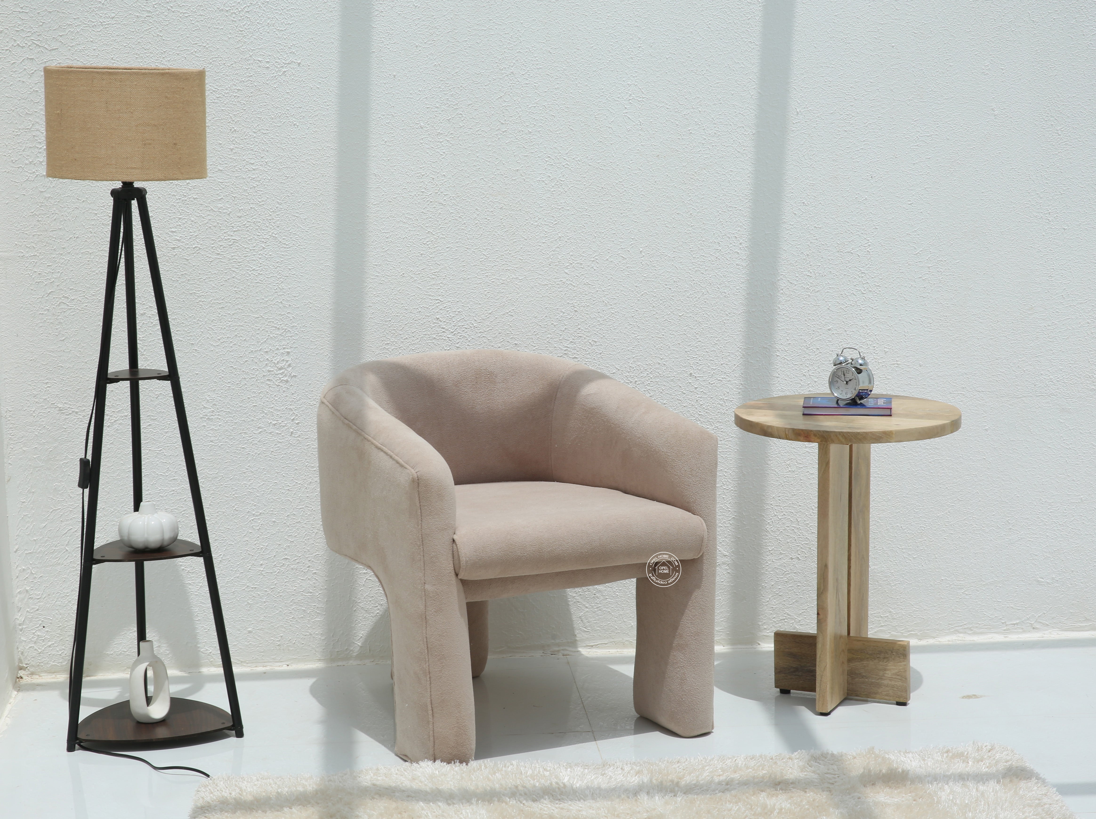Urbo Arm Chair (salmon pink)