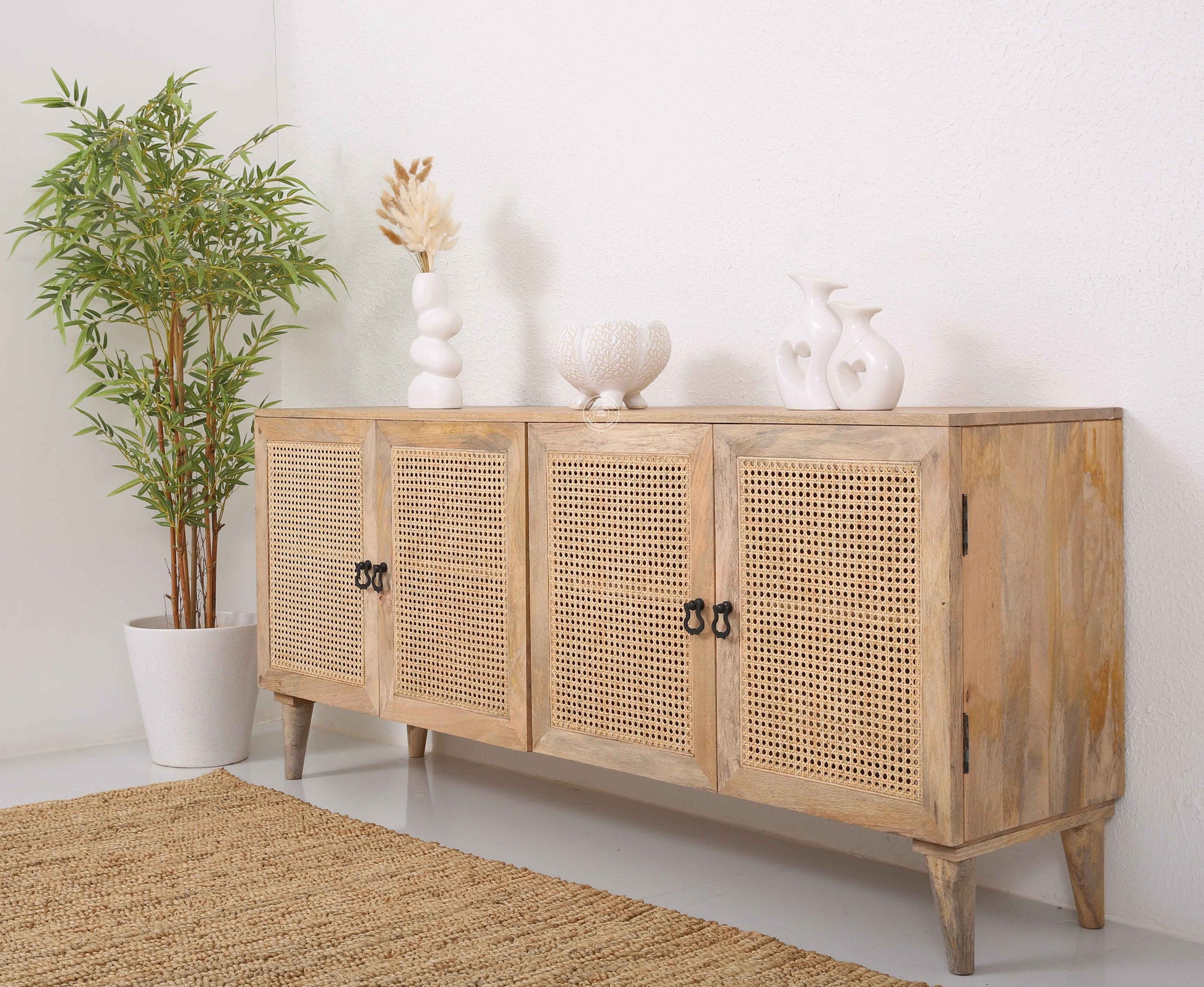David  Rattan Media Unit/Buffet