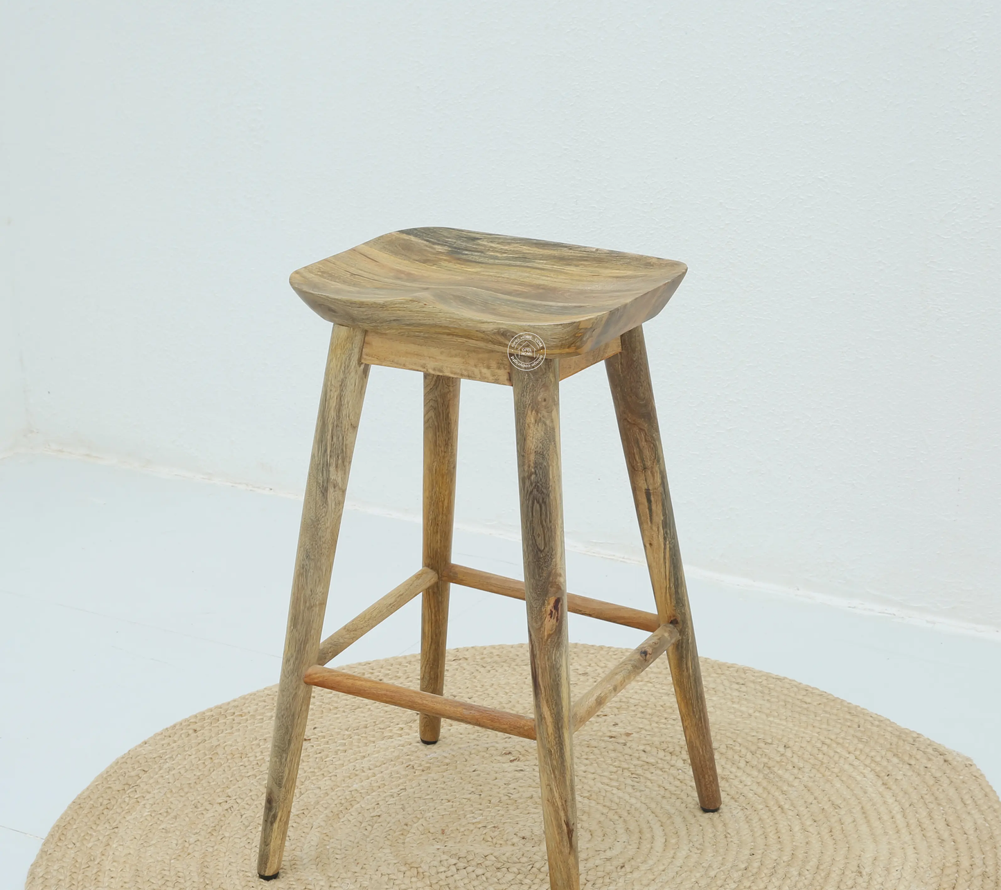 كرسي بار خشبي من فارو - خشب مانجو مصمت، لمسة نهائية طبيعية، ارتفاع ٧٦ سم | أوبل هوم الإمارات العربية المتحدة