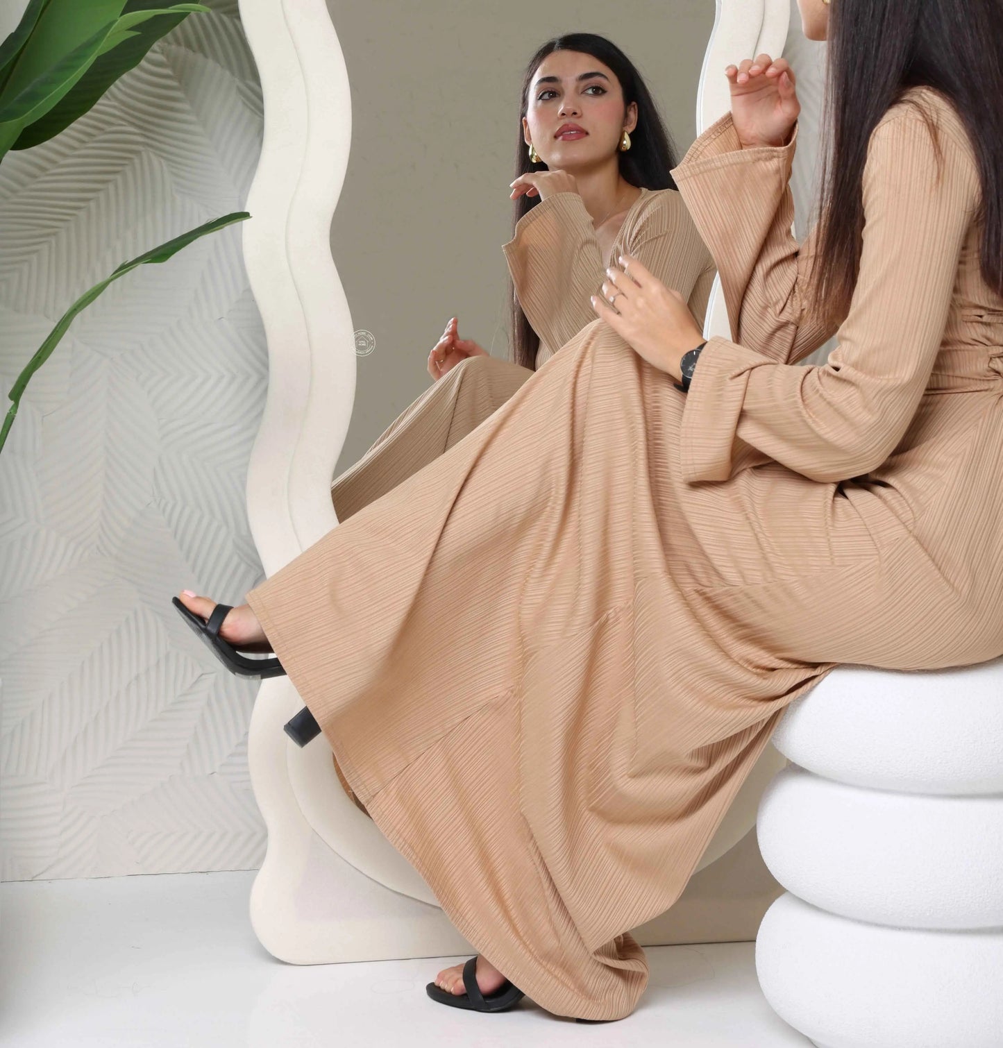 White Irregular Frame Mirror | Opelhome UAE